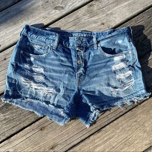 American Eagle Tomgirl Midi Shorts Size 8